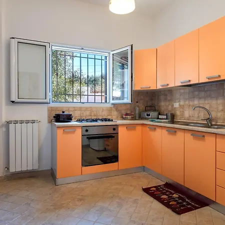 Tra Gli Ulivi In Villa